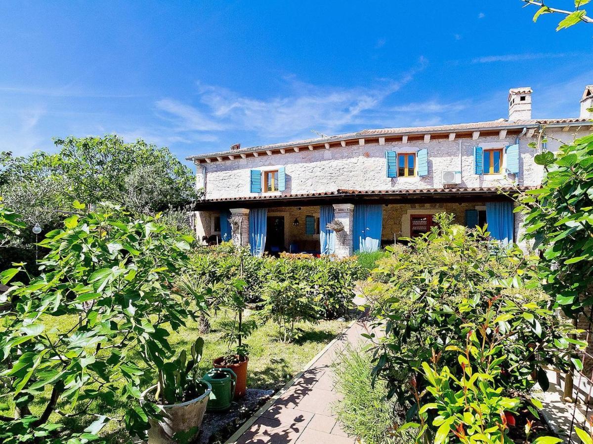 Villa Kazun With Private Pool And Two Gardens Marčana 외부 사진